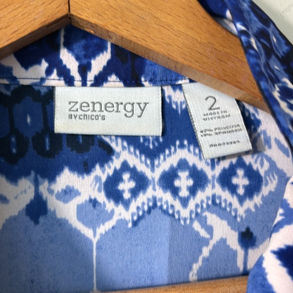 Zenergy by Chicos abstract print in blue white pattern size 2. - Picture 3 of 7